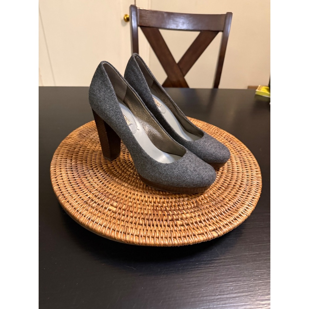 Banana Republic Grey Fabric Platform Pumps Block‎ Heel Wood Stacked Round Toe